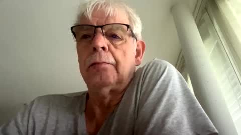 Snapshot of hotmassage50 chatting on March 11, 7:35 am hotmassage50 online show from March 11, 7:35 am