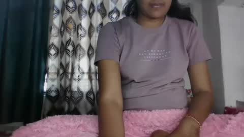 Snapshot of hotnsweetindian chatting on February 28, 9:47 am lola online show from February 28, 9:47 am