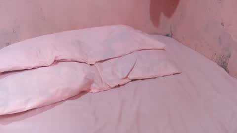 hotpink4u04 online show from January 28, 3:36 am
