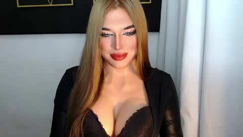 Snapshot of hotstellacumxxx chatting on January 18, 6:56 am STELLA online show from January 18, 6:56 am