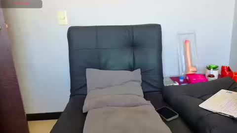Snapshot of hotstud_999 chatting on September 9, 1:33 pm Andres online show from September 9, 1:33 pm