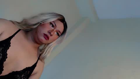 Snapshot of hotterthansex2 chatting on March 8, 9:08 pm hotterthansex2 online show from March 8, 9:08 pm