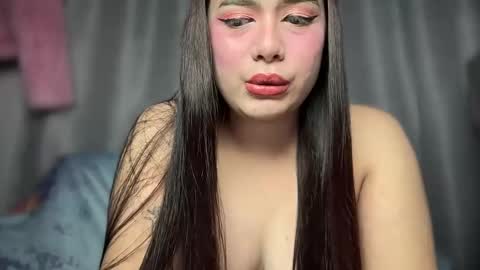 Snapshot of hottransgirl_hugecockyy chatting on January 9, 4:17 pm Imyoursexy Hotangela online show from January 9, 4:17 pm