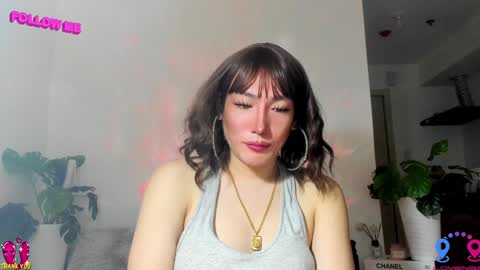 crishinahotty online show from February 8, 6:43 am