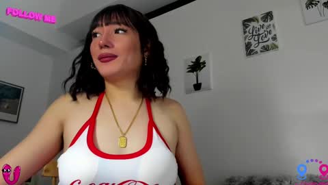 crishinahotty online show from March 4, 10:16 pm
