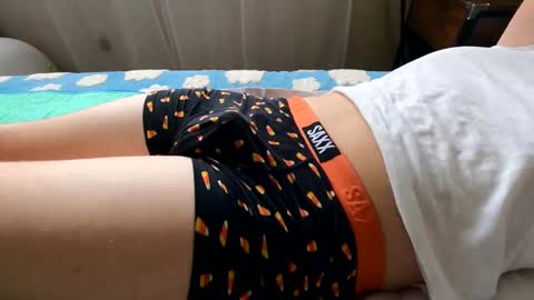 HugeCumshots online show from December 23, 10:33 pm