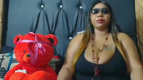 humongoustitss500929 online show from September 21, 4:00 pm