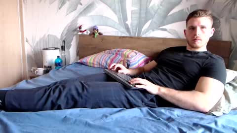 Snapshot of hunterbridges chatting on March 7, 8:13 am Hunter Bridges online show from March 7, 8:13 am