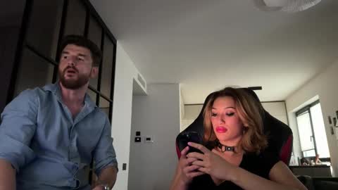 hydrafoxandtyler online show from September 20, 4:37 am