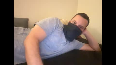 i o ro online show from December 3, 3:04 am