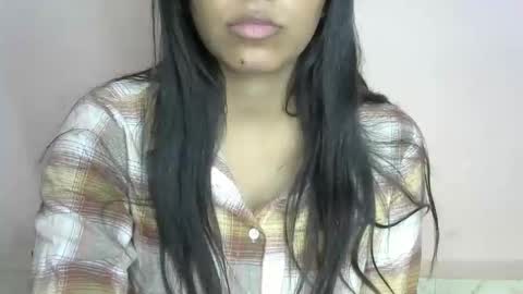 iamHotTaara online show from February 27, 6:53 pm