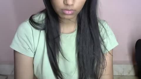 iamHotTaara online show from February 20, 5:33 am