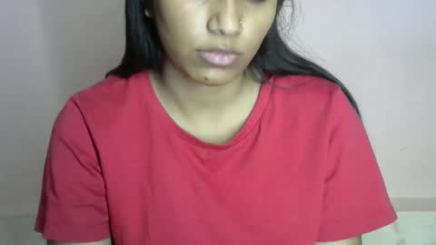 iamHotTaara online show from March 11, 3:34 pm