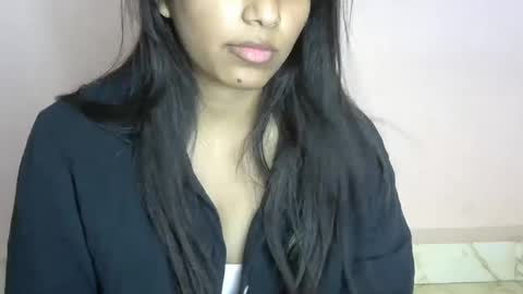iamHotTaara online show from February 27, 3:48 pm