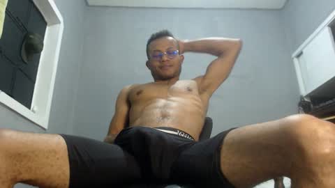 Snapshot of ian_tuner chatting on December 8, 12:19 pm ian_tuner online show from December 8, 12:19 pm