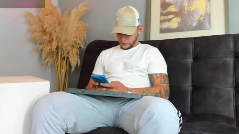 Snapshot of iandygrasso chatting on September 15, 6:53 pm iandygrasso online show from September 15, 6:53 pm