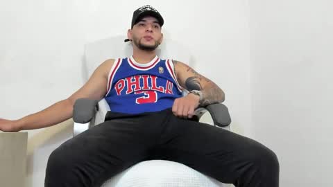 Snapshot of iandygrasso chatting on February 5, 12:06 pm iandygrasso online show from February 5, 12:06 pm