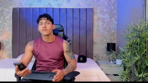 Ian White online show from September 8, 7:57 pm
