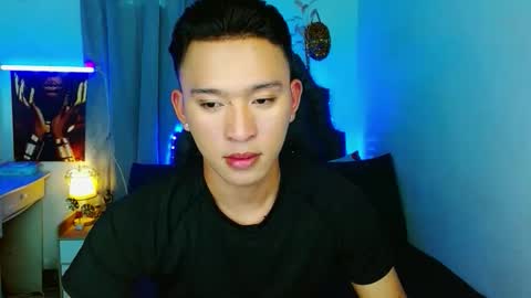 Snapshot of iconicmateo chatting on September 11, 6:47 am Mateo online show from September 11, 6:47 am