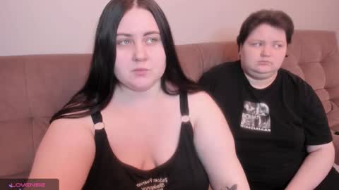 Snapshot of ihaveasecret_ chatting on January 18, 7:37 pm Alice online show from January 18, 7:37 pm