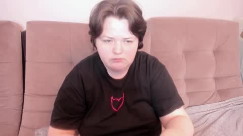 Snapshot of ihaveasecret_ chatting on March 9, 7:05 pm Alice online show from March 9, 7:05 pm