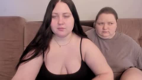 Snapshot of ihaveasecret_ chatting on September 11, 3:30 am Alice online show from September 11, 3:30 am