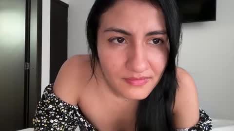 Snapshot of im_dayana chatting on December 5, 9:55 pm instagram online show from December 5, 9:55 pm