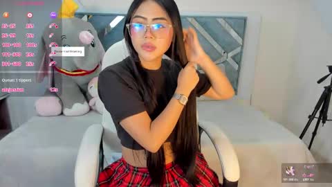 Mila online show from September 11, 7:59 pm