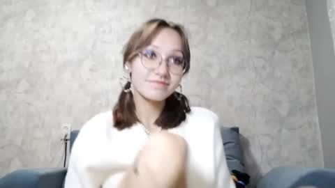Snapshot of imogeneronson chatting on September 15, 11:22 am Alice online show from September 15, 11:22 am
