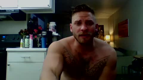 Snapshot of inamate93 chatting on March 9, 4:05 am Inmate1993 online show from March 9, 4:05 am