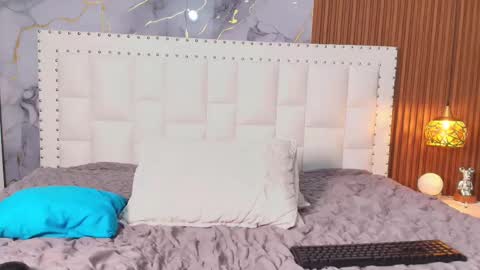 LITTLE AINHOA  online show from February 19, 10:42 pm