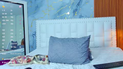 LITTLE AINHOA  online show from February 17, 7:44 pm