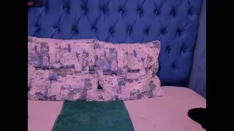 Snapshot of indianplaybunnyx chatting on September 18, 6:23 pm Mishka online show from September 18, 6:23 pm