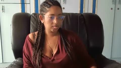 Indianpalgal69 online show from February 25, 9:42 am