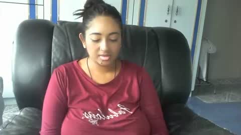 Indianpalgal69 online show from December 7, 5:32 am