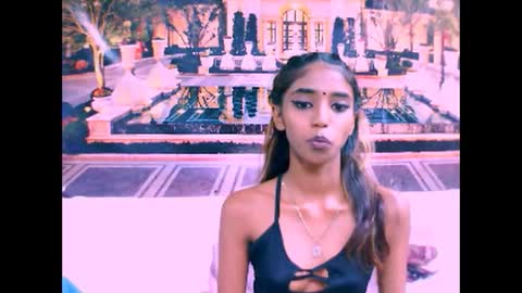 Snapshot of indiansexyslender4u2luv chatting on February 19, 9:28 am indiansexyslender4u2luv online show from February 19, 9:28 am