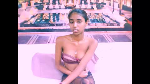 Snapshot of indiansexyslender4u2luv chatting on February 7, 9:58 am indiansexyslender4u2luv online show from February 7, 9:58 am