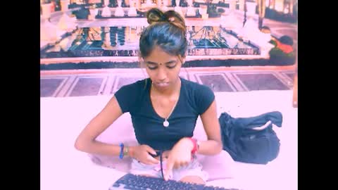 Snapshot of indiansexyslender4u2luv chatting on February 8, 8:42 am indiansexyslender4u2luv online show from February 8, 8:42 am