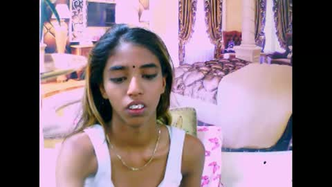 Snapshot of indiansexyslender4u2luv chatting on March 9, 5:44 am indiansexyslender4u2luv online show from March 9, 5:44 am