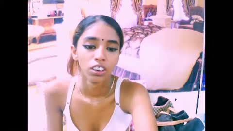 Snapshot of indiansexyslender4u2luv chatting on March 9, 8:51 am indiansexyslender4u2luv online show from March 9, 8:51 am
