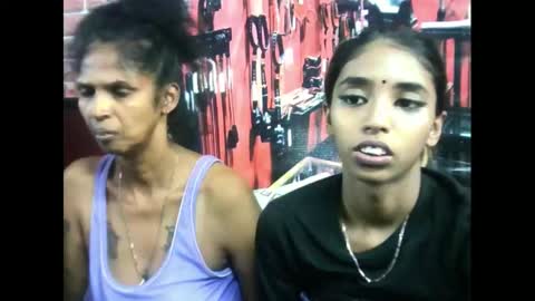 Snapshot of indiansexyslender4u2luv chatting on March 10, 10:07 am indiansexyslender4u2luv online show from March 10, 10:07 am