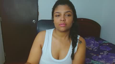 Aleja vallejo online show from December 11, 1:39 pm