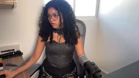 Snapshot of indicasatan chatting on January 22, 8:28 pm Indicasatan online show from January 22, 8:28 pm