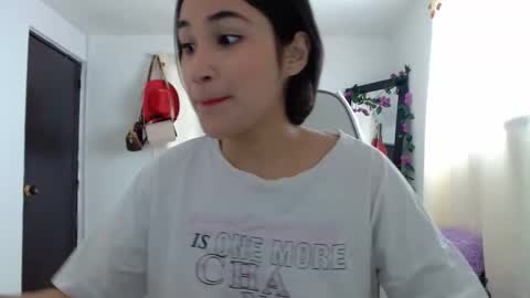 Snapshot of inocentheaven chatting on December 27, 12:34 pm Celeste online show from December 27, 12:34 pm