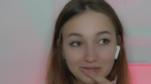 Snapshot of invokersgirl chatting on September 9, 3:01 pm invokersgirl online show from September 9, 3:01 pm