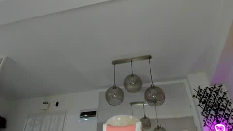 Snapshot of irenevon chatting on February 5, 5:41 am Ir s room online show from February 5, 5:41 am