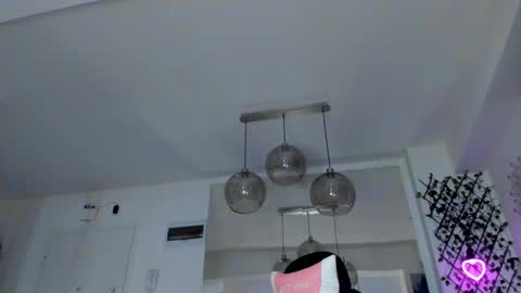 Snapshot of irenevon chatting on February 26, 3:32 pm Ir s room online show from February 26, 3:32 pm