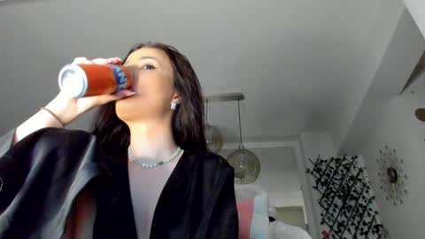 Snapshot of irenevon chatting on January 16, 2:51 pm Ir s room online show from January 16, 2:51 pm