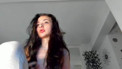 Snapshot of irenevon chatting on December 20, 3:42 pm Ir s room online show from December 20, 3:42 pm