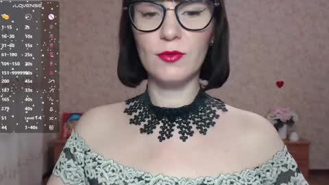 IrenLarasani online show from January 17, 6:04 am